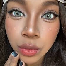 Wild wood Eyes Blue